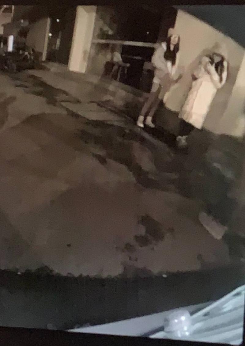 先去通虹路搞上次看到的白衣，有